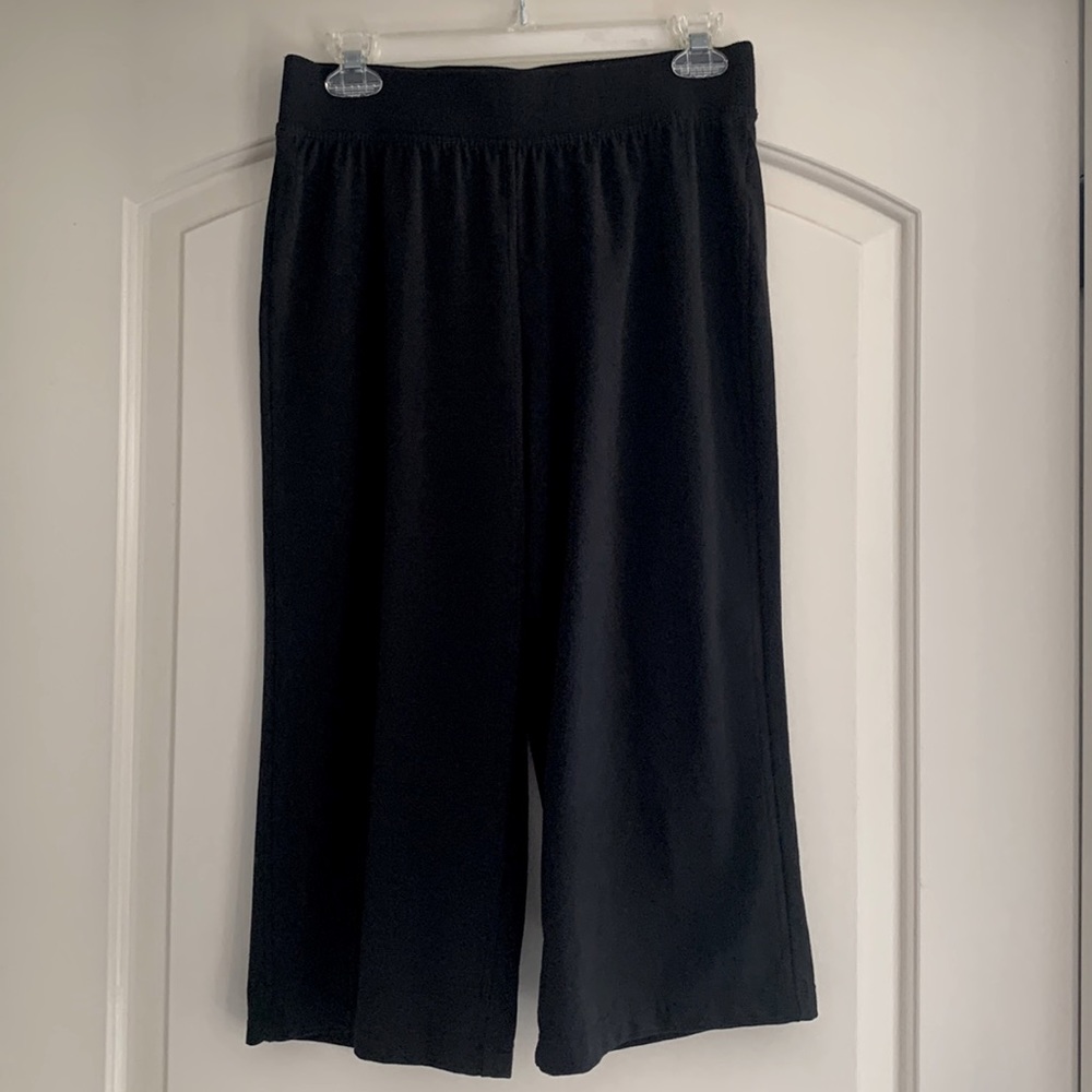 Ladies cropped pants